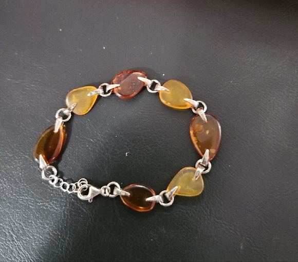 Amber and 925 Bracelet - Picture 7 of 11
